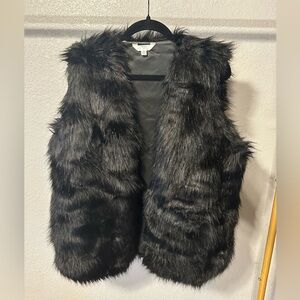 Time and Tru faux fur vest